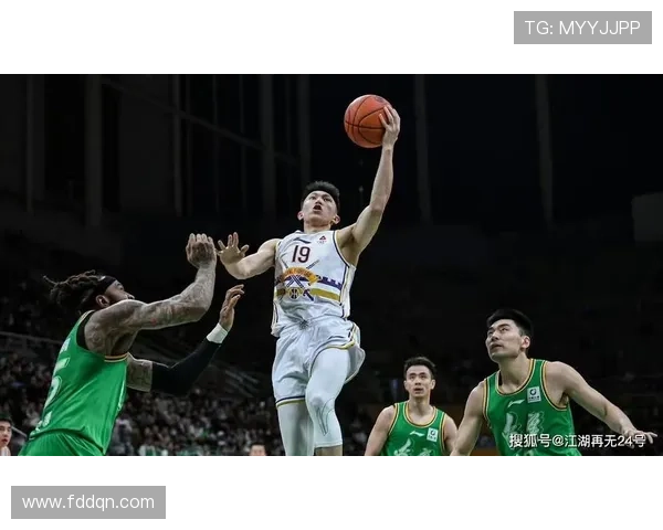 付豪砍下16分率队取胜表现亮眼