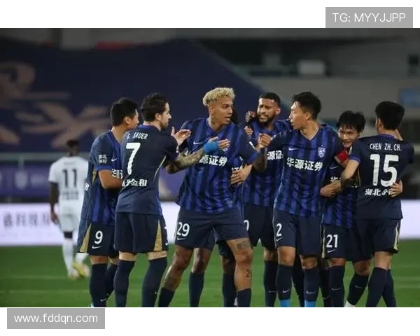 三镇三洋枪四比英博斯坦丘反戈 三镇三洋枪四比英博斯坦丘反戈